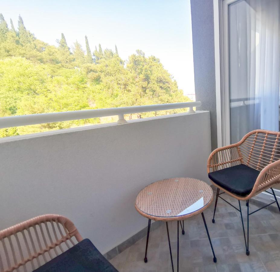 Cozy One-Bedroom Apartment At Ljubovic Park Podgorica Bagian luar foto